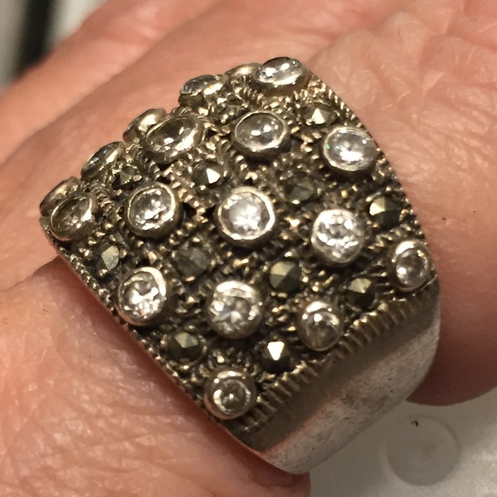 VICTORIA TOWNSEND Sterling Marcasite CZ Wide Cigar Band Ring Sz 7.5 Checker